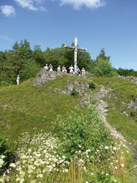 FS2-Das Bergwachtkreuz über Pottenstein