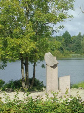 Literar-Tagesfahrt-DSC01450-Reinfeld-Denkmal Matthias Claudius