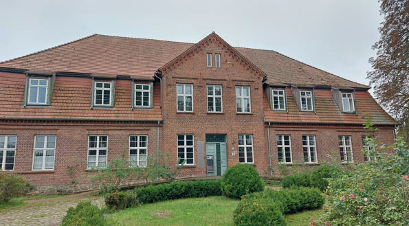 Radtour-(17) Gutshaus Linstow